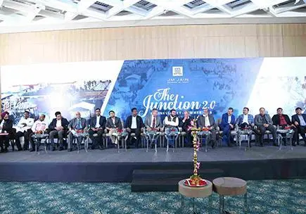 JMJAIN All India Garment Exhibition 2015 – Garment industry experts on stage.
